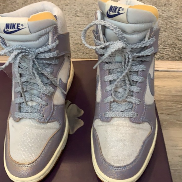 Nike Dunks Sky High VNTG Wedge Color Silver Ice Blue - Picture 2 of 7